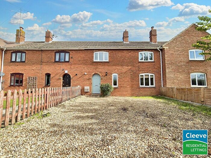 3 Bedroom Semi-Detached House To Rent In Stoke Road, Stoke Orchard, GL52