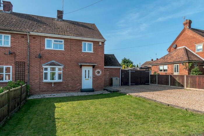 3 Bedroom Semi-Detached House For Sale In Groveside, East Rudham, PE31