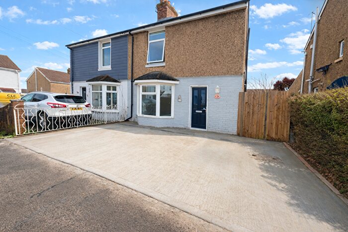 2 Bedroom Semi Detached House To Rent In Alders Road, Fareham, Hampshire, PO16