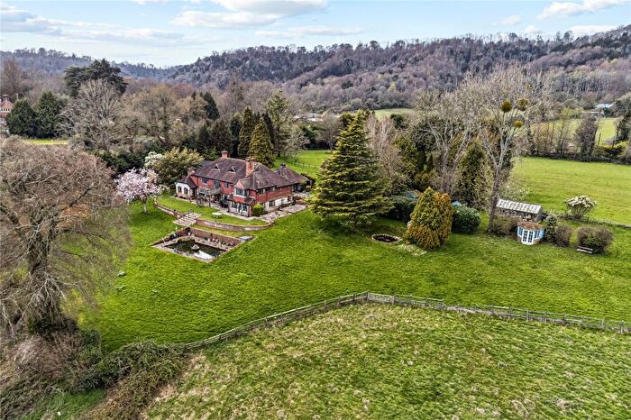 4 Bedroom Detached House For Sale In Bushy Hill, Steep, Petersfield, Hampshire, GU32