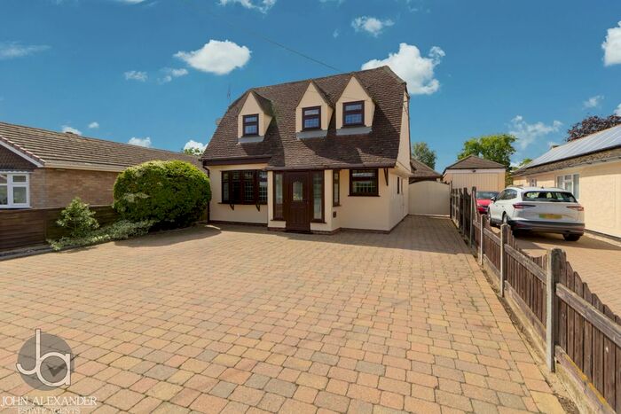 3 Bedroom Detached House For Sale In Grove Road, Tiptree, Colchester, CO5