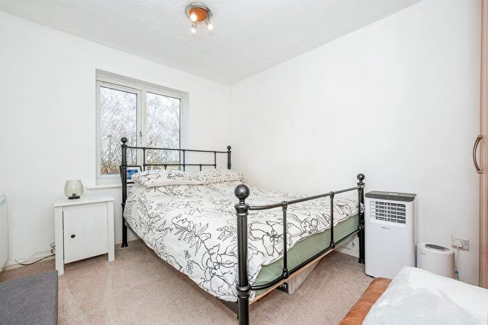 2 Bedroom Flat For Sale In Caravel Close, Chafford Hundred, Grays, RM16