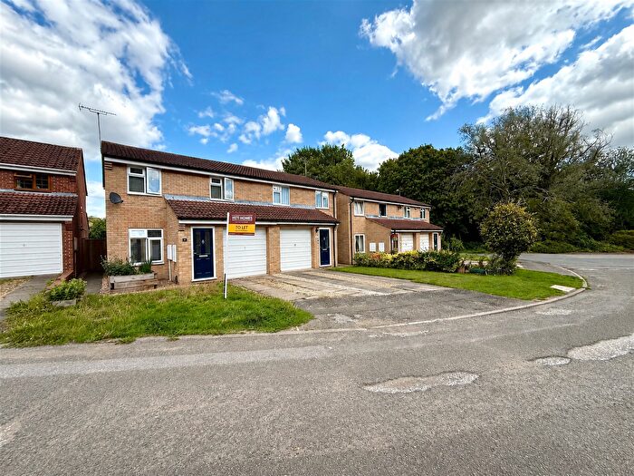 3 Bedroom Semi-Detached House To Rent In Arden Drive, Ashford, TN24