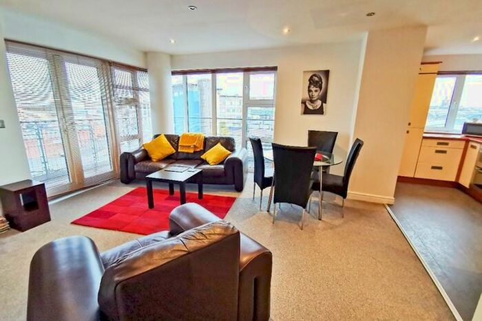 2 Bedroom Flat To Rent In The Bar, St James Gate, City Centre, NE1