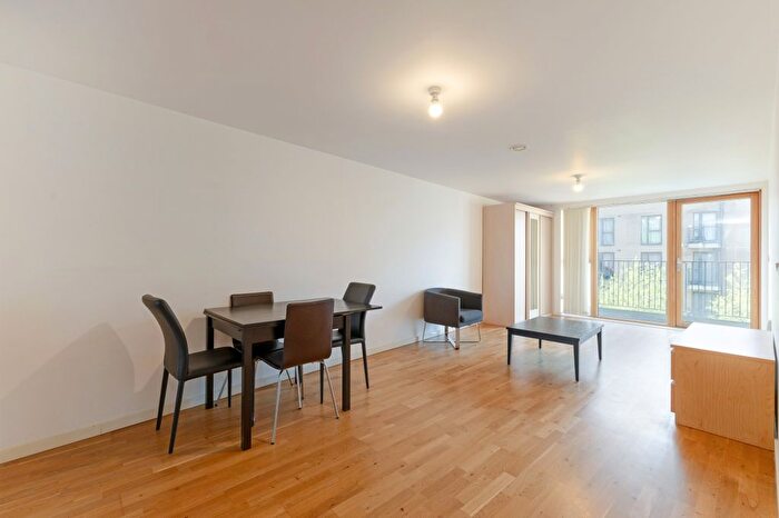 2 Bedroom Flat To Rent In St James House, Blackheath Hill, SE10