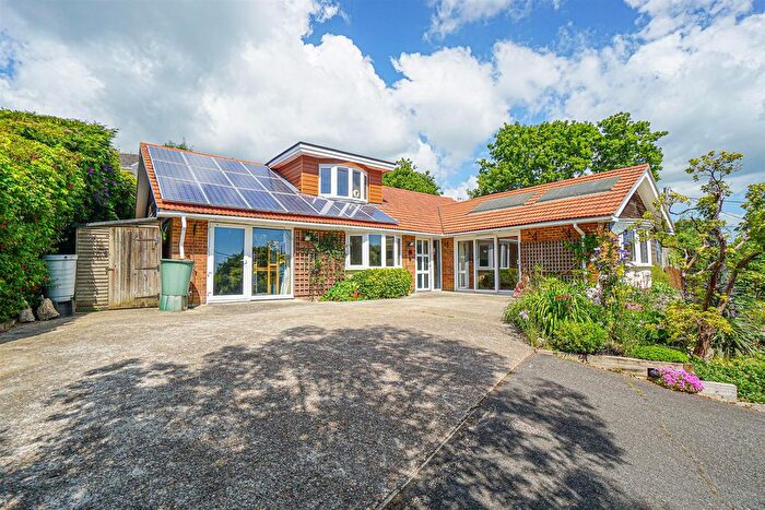 4 Bedroom Detached Bungalow For Sale In Battery Hill, Fairlight, TN35