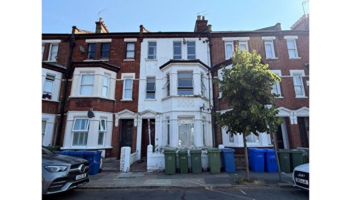 1 Bedroom Flat For Sale In Flat, Valmar Road, Camberwell, London, SE5