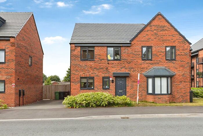 3 Bedroom Semi-detached House For Sale In Magnolia Road, Seacroft, Leeds, LS14