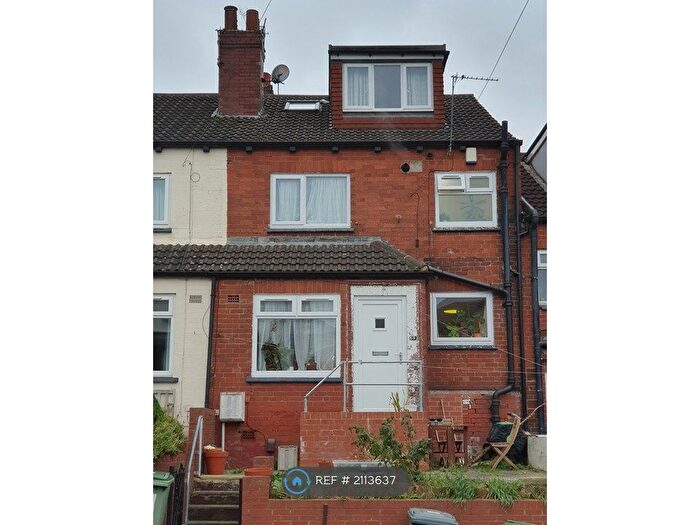 2 Bedroom Terraced House To Rent In Woodside View, Leeds, LS4
