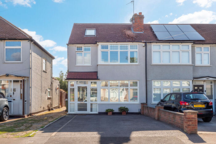4 Bedroom End Of Terrace House For Sale In St. Margarets Avenue, Cheam, Sutton, SM3