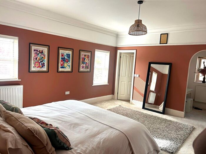 4 Bedroom Terraced House For Sale In High Street, Hardingstone, Northampton, NN4