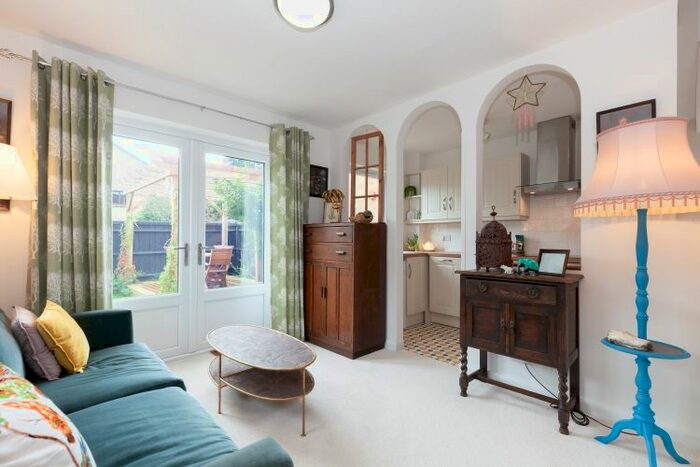 1 Bedroom Semi-Detached House To Rent In Wilsdon Way, Kidlington, OX5