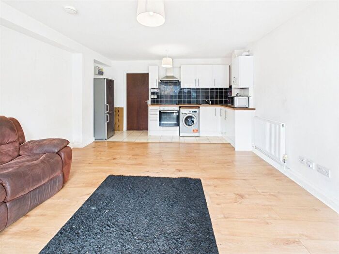 1 Bedroom Flat To Rent In Staines Road, Twickenham, TW2