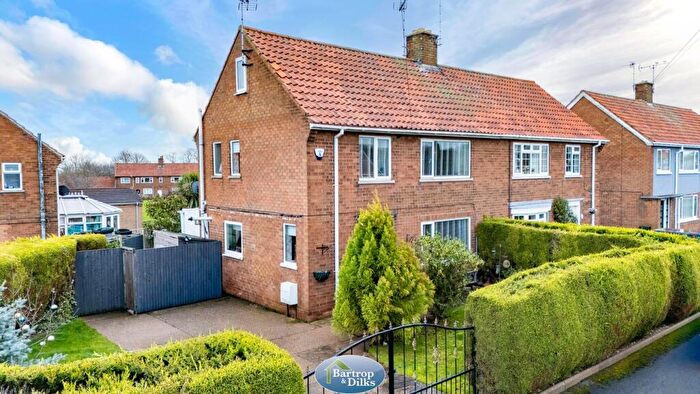 3 Bedroom Semi Detached House For Sale In Laburnum Road, Langold, Worksop, S81