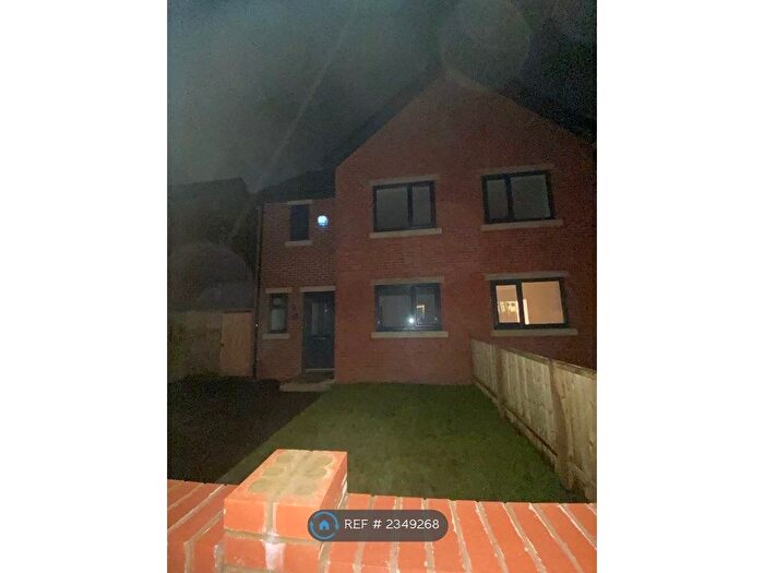 4 Bedroom Semi-Detached House To Rent In Kingsbridge Road, Manchester, M9