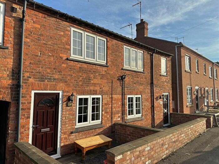 2 Bedroom Cottage To Rent In Station Road, Castle Donington, Derby, DE74