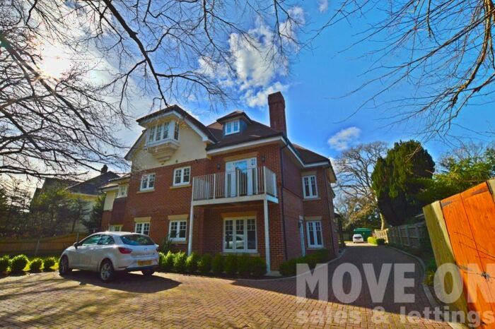 2 Bedroom Flat To Rent In Glenferness Avenue, Talbot Woods, Bournemouth, Dorset, BH4