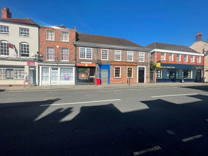 1 Bedroom Flat To Rent In Parkville House, Northbrook Street, Newbury, RG14