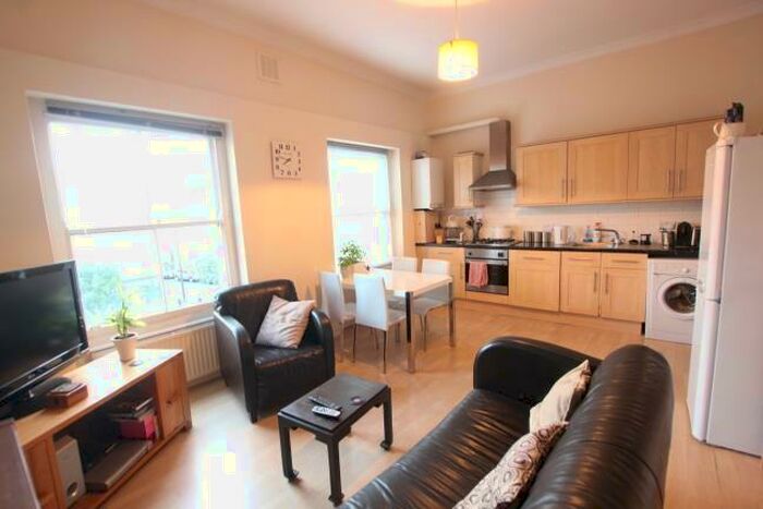 3 Bedroom Flat To Rent In Lyon Street, Islington, N1