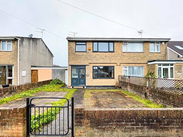 4 Bedroom House To Rent In Soundwell Road, Soundwell, BS16