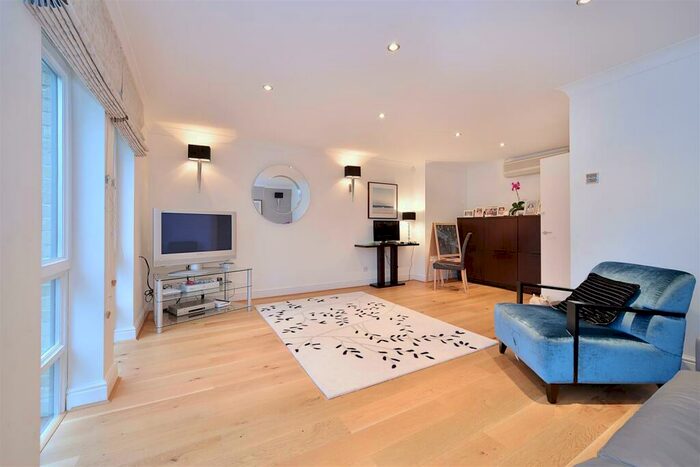 4 Bedroom Town House To Rent In Brightlingsea Place, Limehouse, London, E14