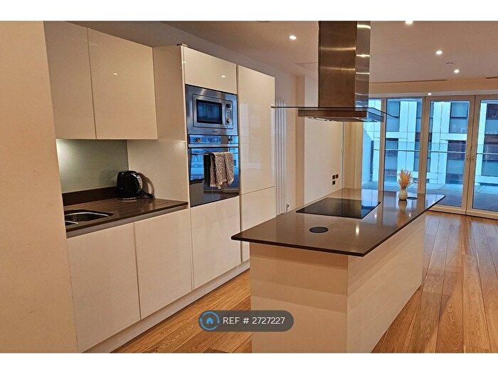 2 Bedroom Flat To Rent In Arena Tower, London, E14