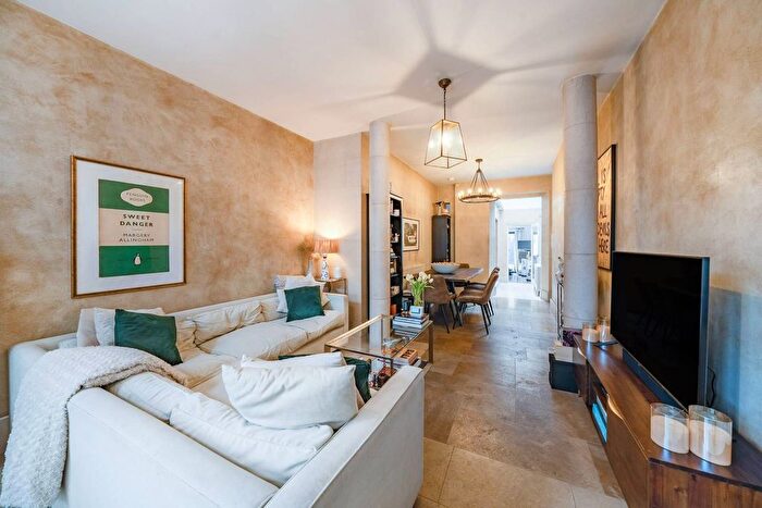 1 Bedroom Flat For Sale In Filmer Road, Fulham, London, SW6