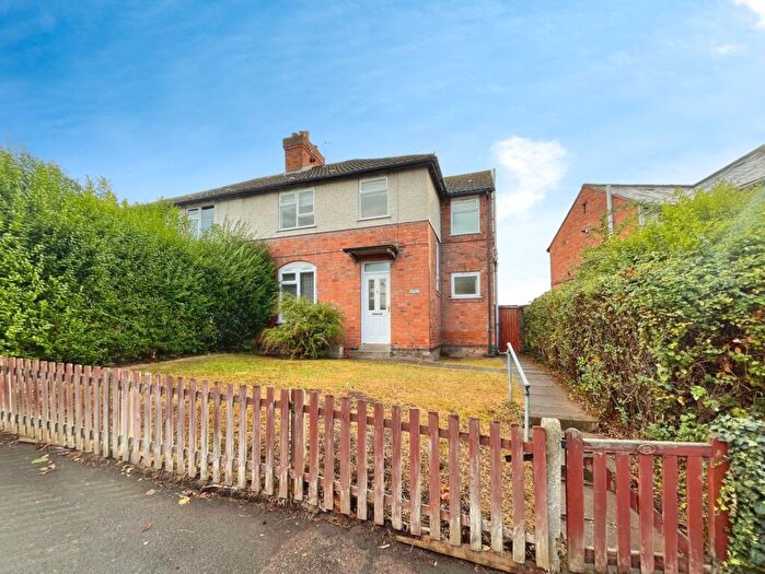 3 Bedroom Semi-Detached House For Sale In Park Hill Drive, Leicester, Leicestershire, LE2