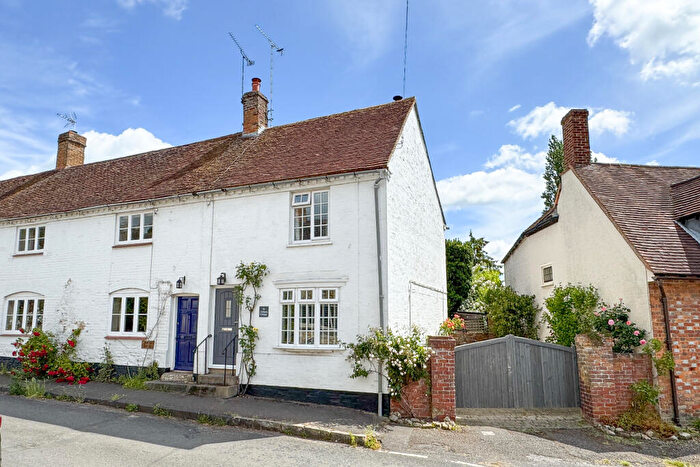 2 Bedroom Cottage For Sale In Long Crendon, Buckinghamshire, HP18