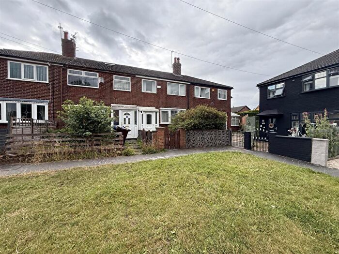 3 Bedroom Mews For Sale In Mallory Avenue, Ashton-Under-Lyne, OL7