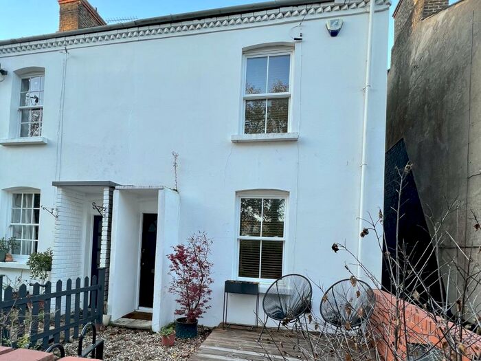 2 Bedroom Terraced House To Rent In Phoenix Park Terrace, RG21
