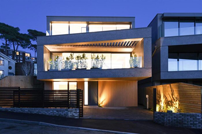 4 Bedroom Detached House For Sale In Partridge Walk, Lilliput, BH14