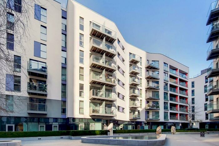 2 Bedroom Flat To Rent In Waterhouse Apartments, East Croydon, Croydon, CR0