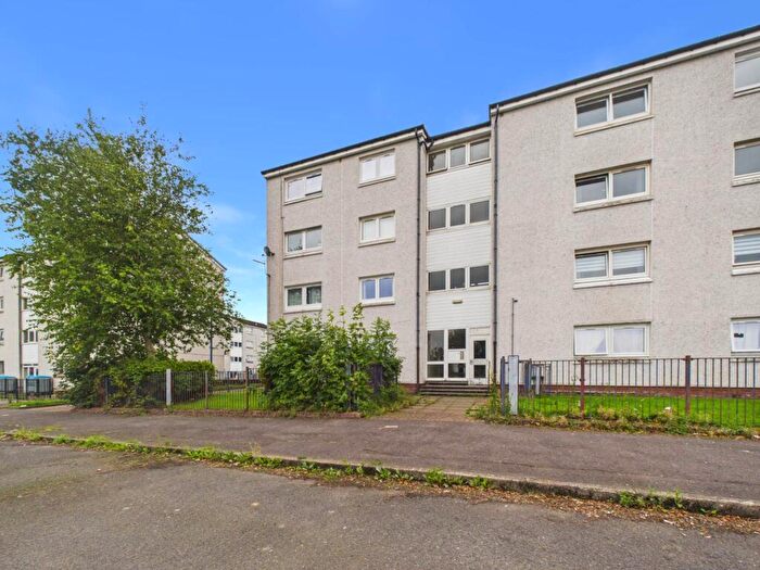 2 Bedroom Flat For Sale In Craighead Way, Barrhead, G78