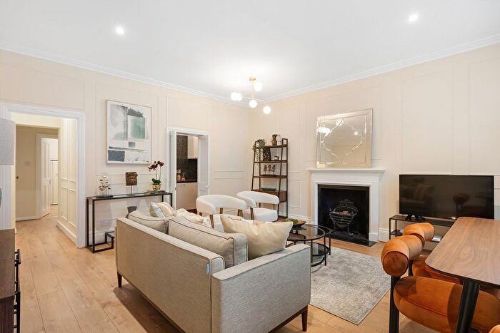 1 Bedroom Flat For Sale In Courtfield Gardens, London, SW5
