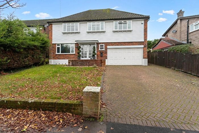 4 Bedroom Detached House For Sale In Stanmore Way, Loughton, Essex, IG10
