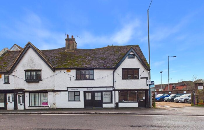 2 Bedroom Apartment For Sale In Church Street, Chesham, HP5