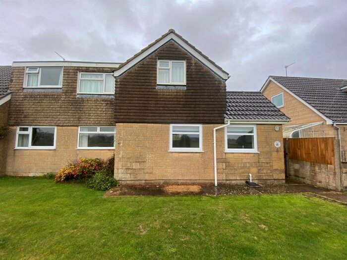 4 Bedroom Semi-Detached House For Sale In The Ridings, Kington St. Michael, Chippenham, SN14