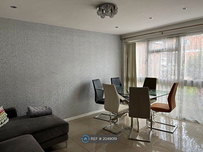 1 Bedroom Property To Rent In Christchurch Close, Birmingham, B15