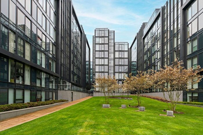 1 Bedroom Flat To Rent In Simpson Loan, Edinburgh, EH3