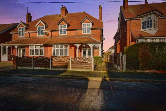 4 Bedroom Semi Detached House For Sale In Derby Avenue, Skegness, PE25