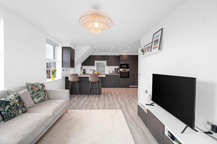 2 Bedroom Flat For Sale In Albert Place, Marple, Stockport, SK6