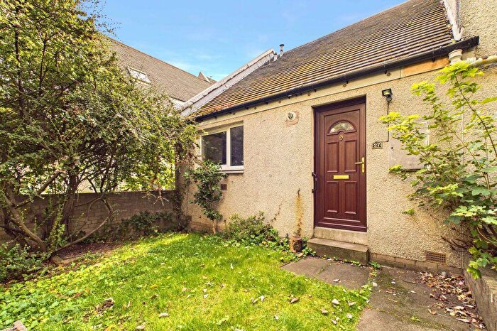 1 Bedroom Terraced Bungalow For Sale In Lindsay Place, Leith, Edinburgh, EH6