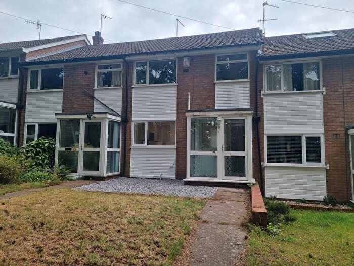 3 Bedroom Terraced House To Rent In Winds Point, Hagley, Stourbridge, DY9