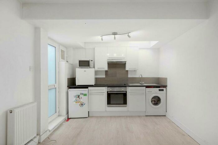 Studio To Rent In Woodsyre, Sydenham Hill, SE26
