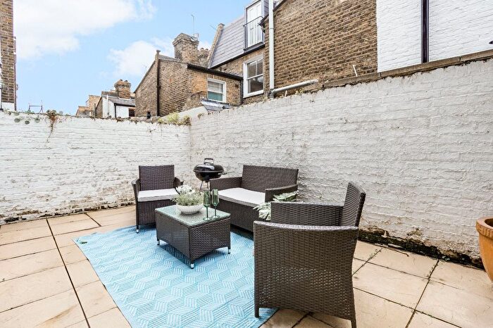 1 Bedroom Flat To Rent In St Olafs Road, Fulham, SW6