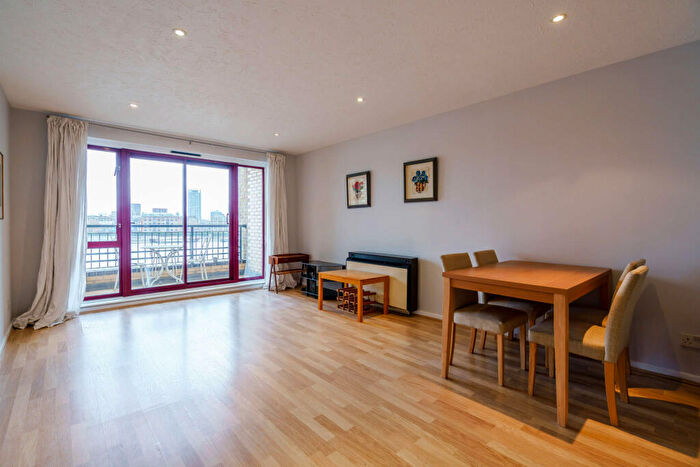 1 Bedroom Flat For Sale In Wapping High Street, London, E1W