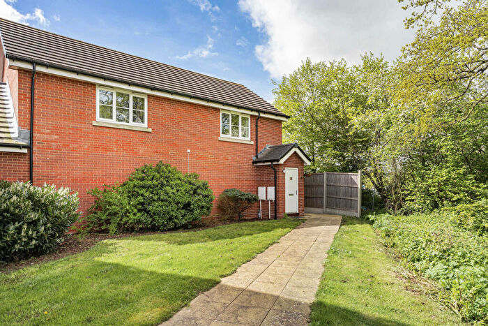 2 Bedroom End Of Terrace House For Sale In Oakend Lea, Didcot, OX11