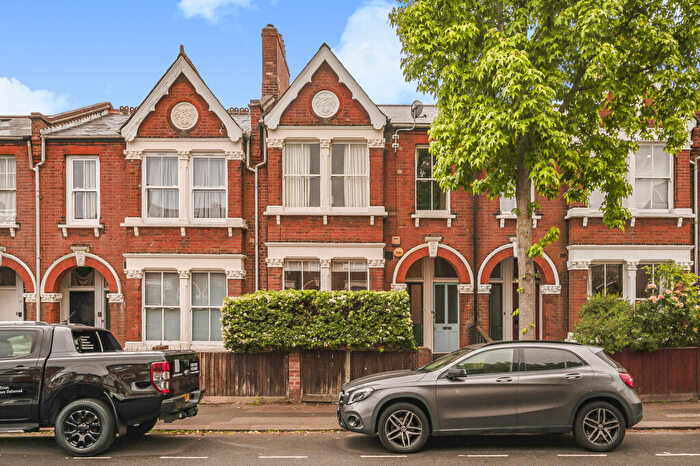 1 Bedroom Flat For Sale In Copleston Road, Peckham Rye, Greater London, SE15