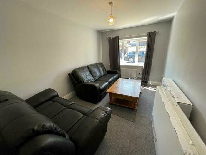 6 Bedroom Private Hall To Rent In Cedar Drive, Durham, DH1